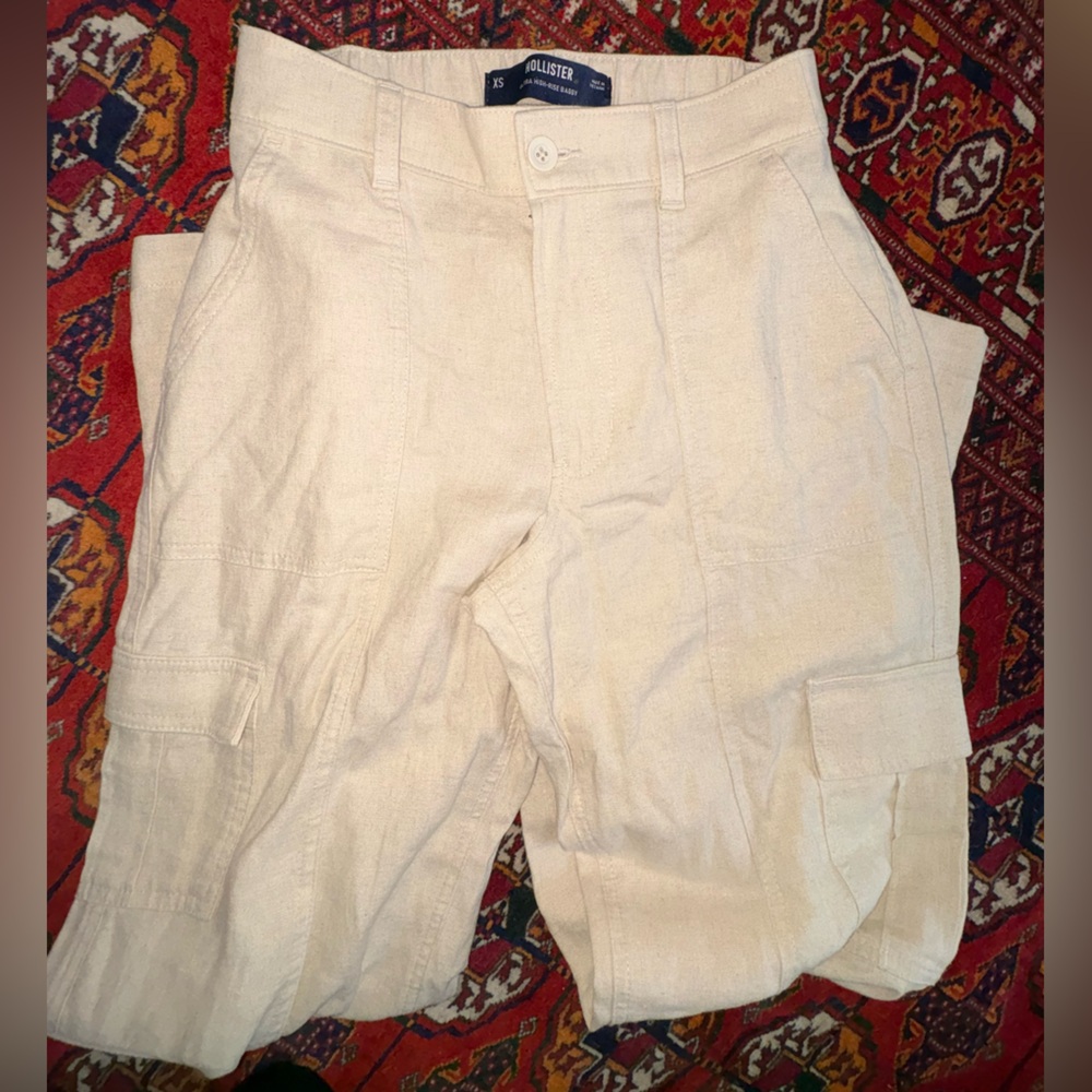 Hollister Light Tan Cargo Pants